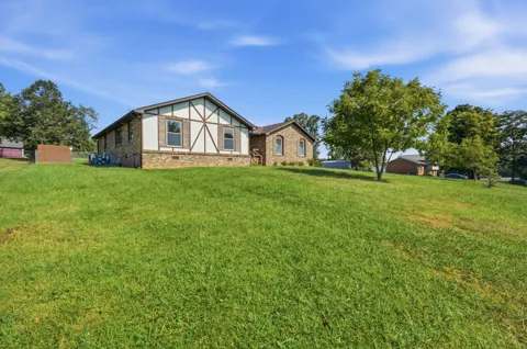 107 Stonewall Dr