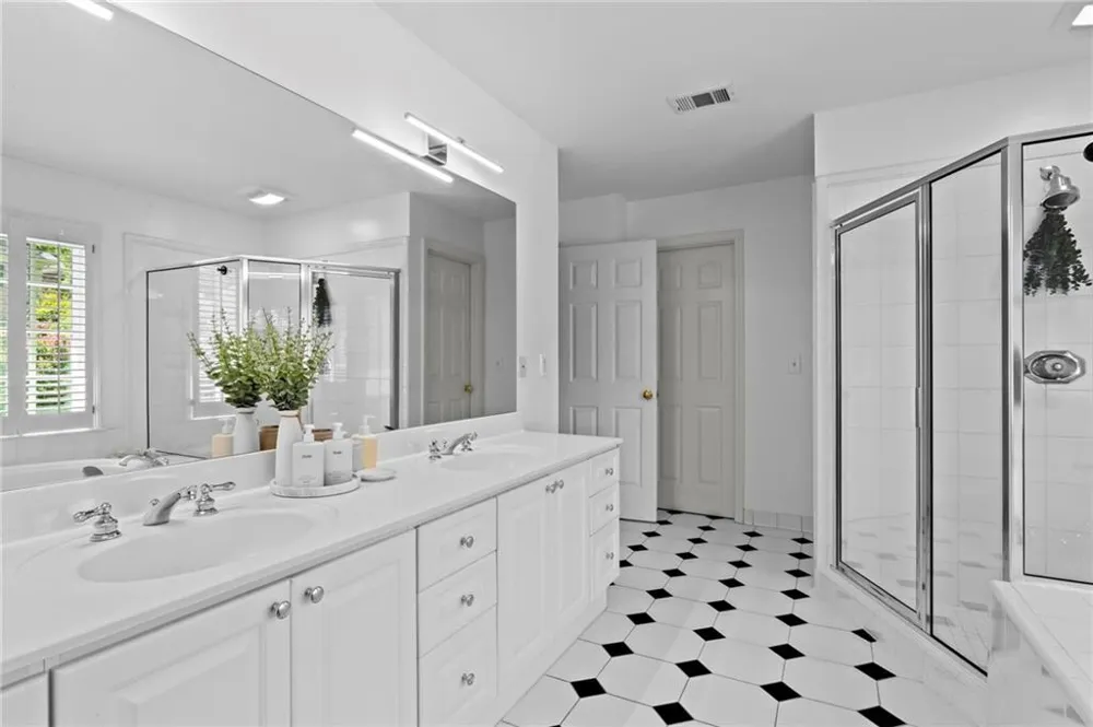 1138 Fairway Gardens NE Brookhaven, GA 30319