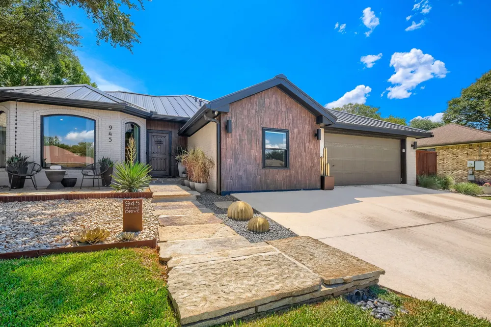 945 Queens Drive New Braunfels, TX 78130