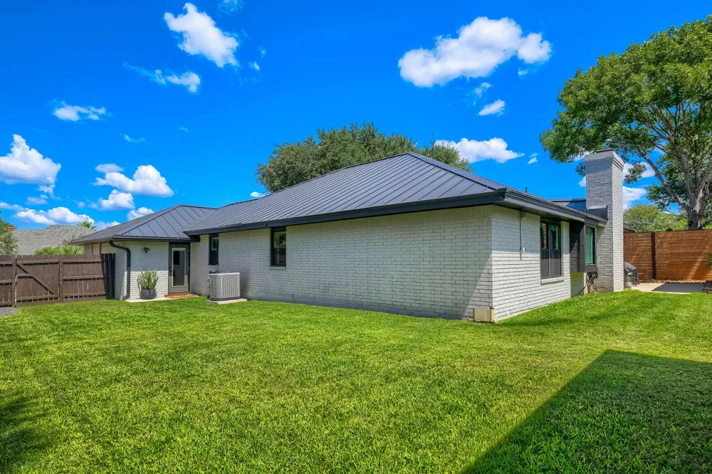 945 Queens Drive New Braunfels, TX 78130