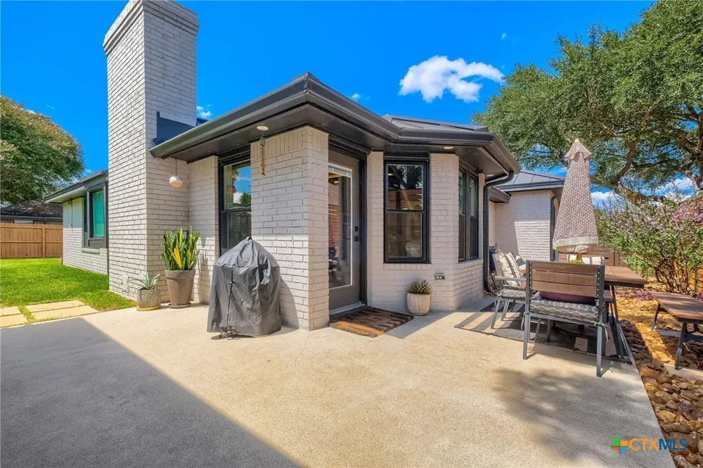 945 Queens Drive New Braunfels, TX 78130