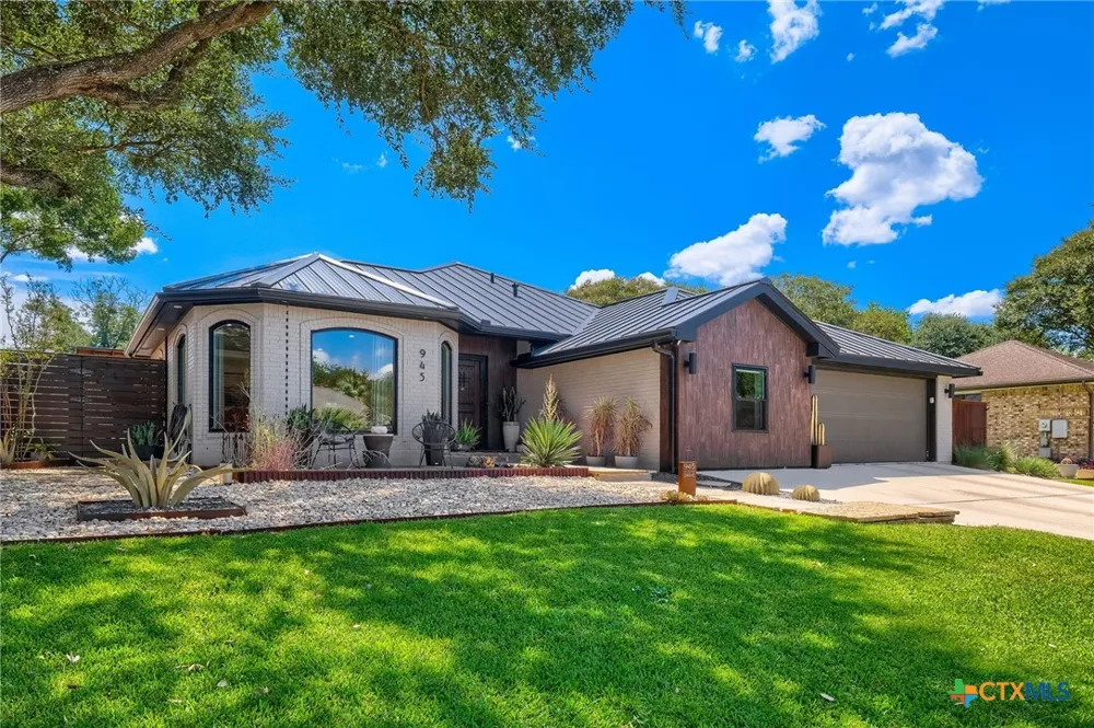 945 Queens Drive New Braunfels, TX 78130