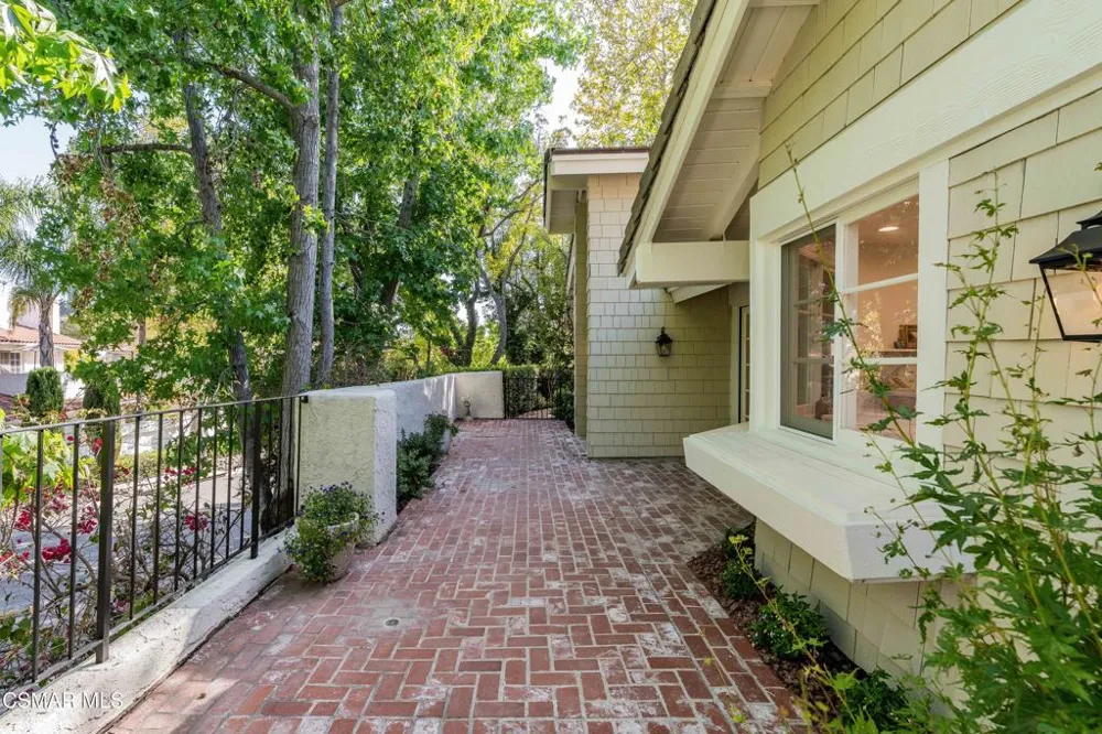 1719 Walker Cup Circle Westlake Village, CA 91362
