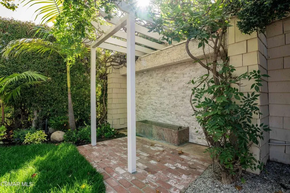 1719 Walker Cup Circle Westlake Village, CA 91362