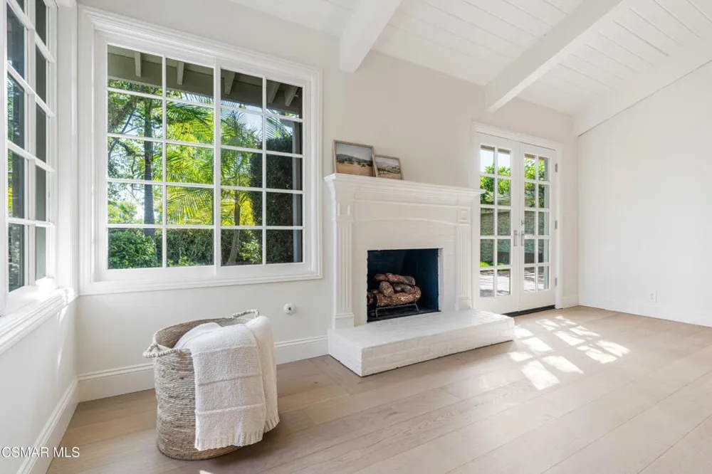 1719 Walker Cup Circle Westlake Village, CA 91362