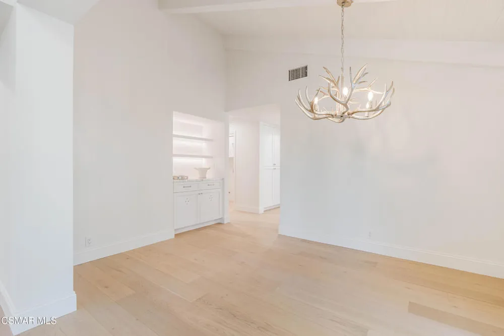 1719 Walker Cup Circle Westlake Village, CA 91362