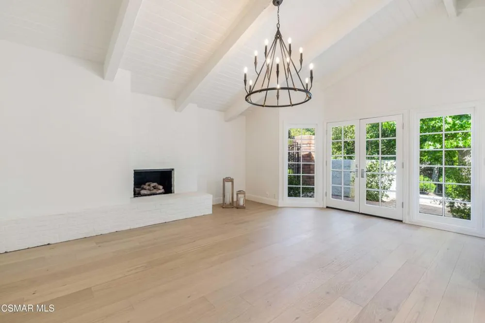 1719 Walker Cup Circle Westlake Village, CA 91362