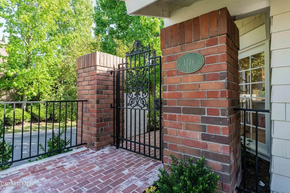 1719 Walker Cup Circle Westlake Village, CA 91362