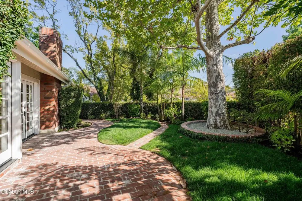 1719 Walker Cup Circle Westlake Village, CA 91362