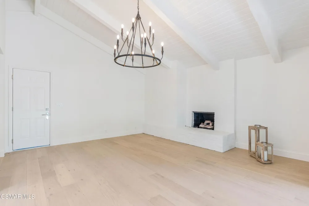 1719 Walker Cup Circle Westlake Village, CA 91362