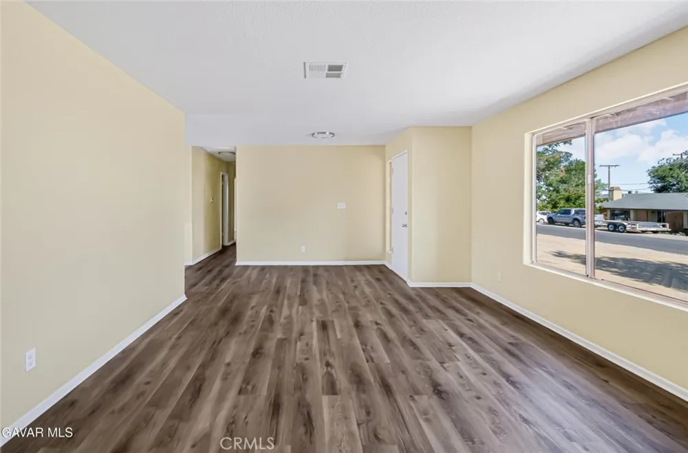 13116 E East Avenue W10 Pearblossom, CA 93553