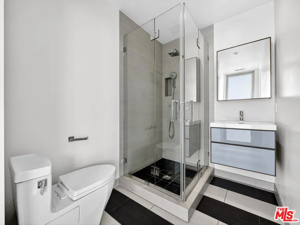 770 Paseo Miramar Los Angeles, CA 90272