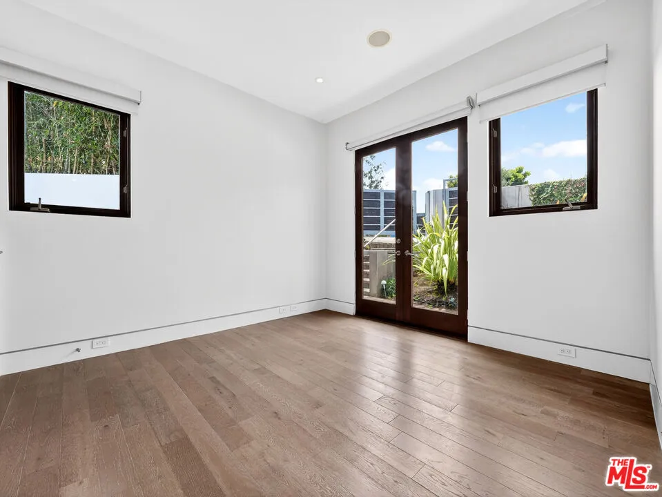770 Paseo Miramar Los Angeles, CA 90272