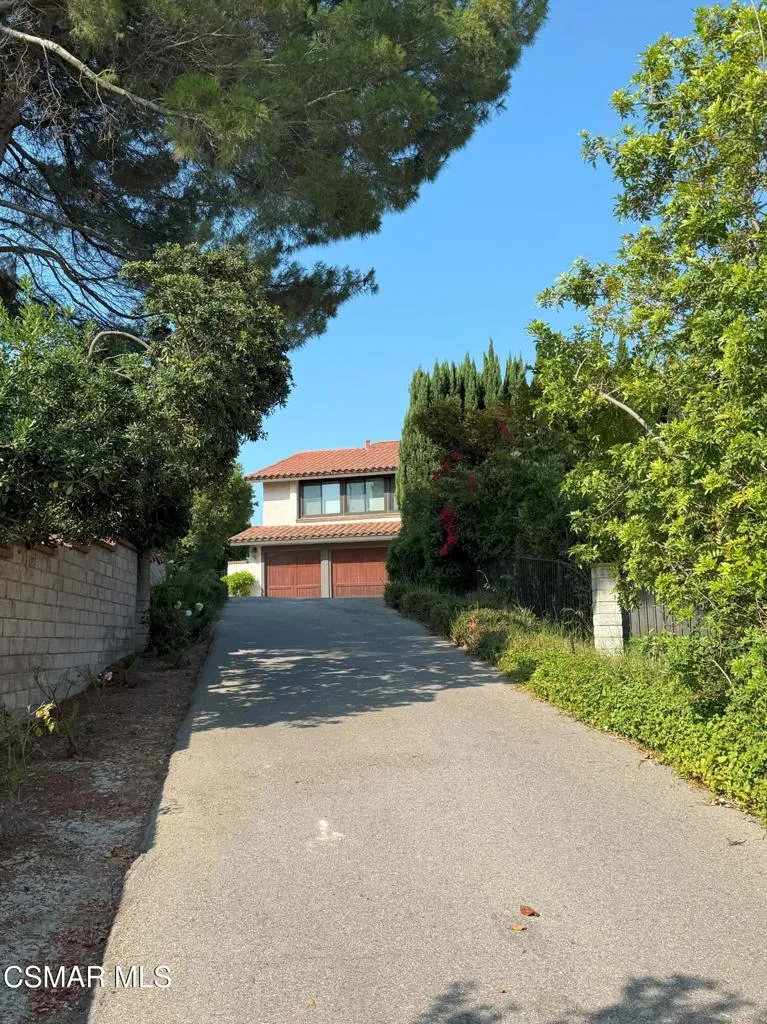 2096 Mccrea Road Thousand Oaks, CA 91362