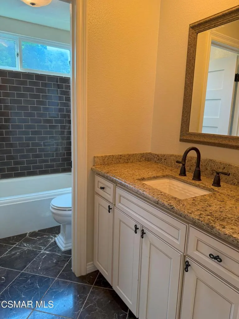 2096 Mccrea Road Thousand Oaks, CA 91362