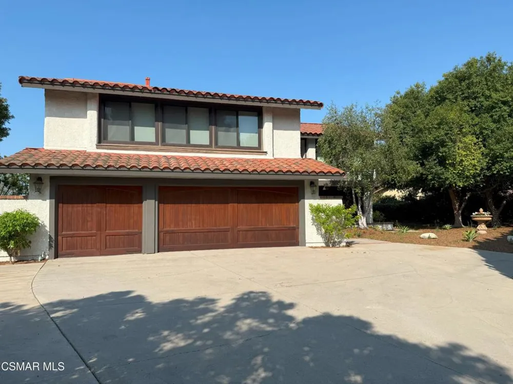 2096 Mccrea Road Thousand Oaks, CA 91362