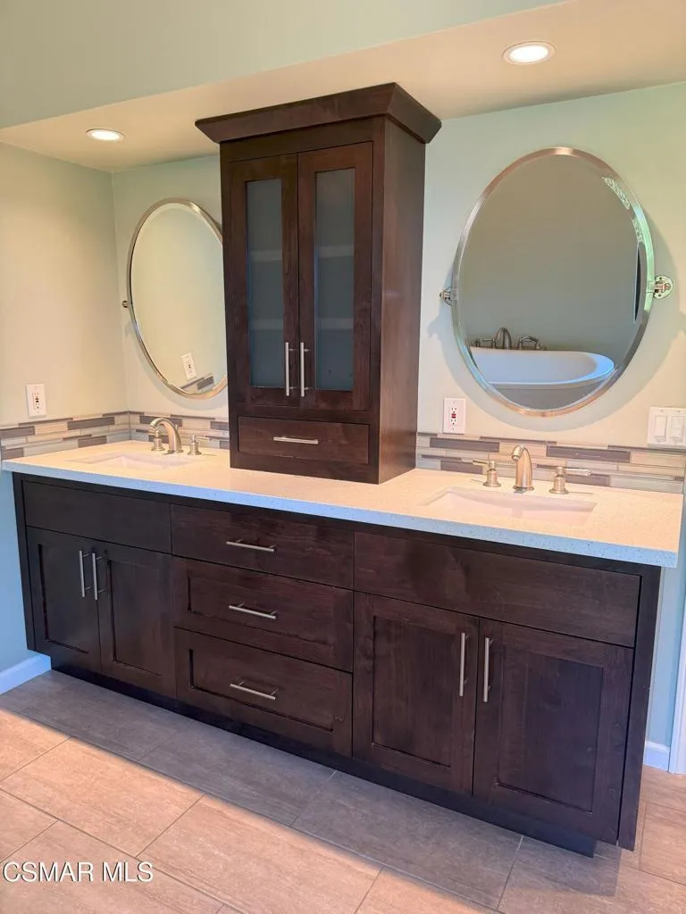 2096 Mccrea Road Thousand Oaks, CA 91362