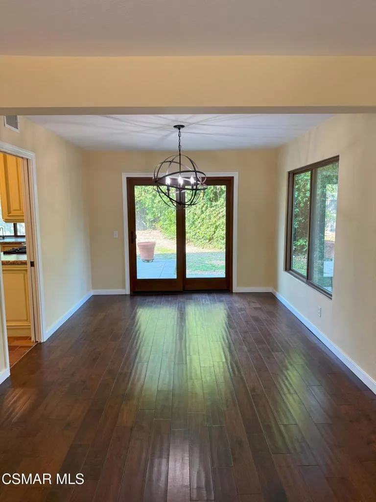 2096 Mccrea Road Thousand Oaks, CA 91362