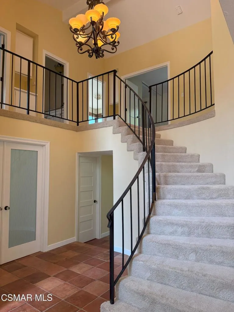 2096 Mccrea Road Thousand Oaks, CA 91362