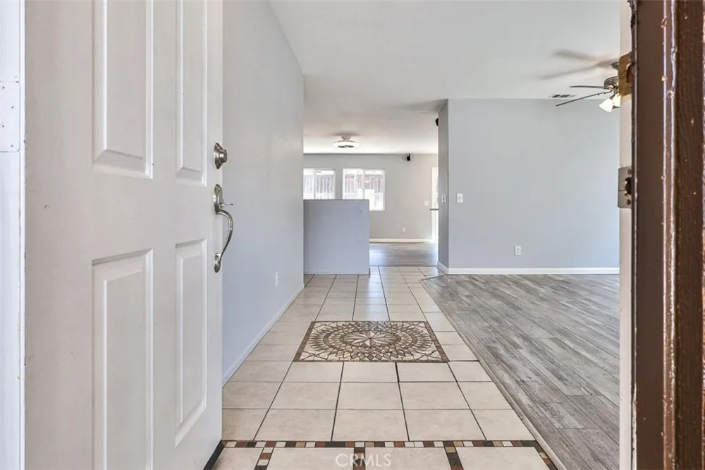1452 Hummingbird Hemet, CA 92545