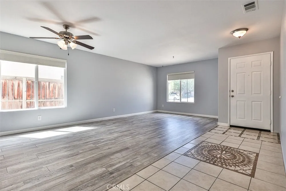 1452 Hummingbird Hemet, CA 92545