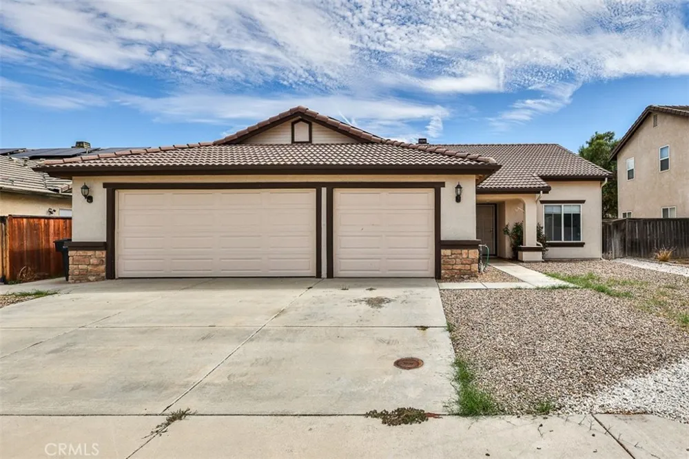 1452 Hummingbird Hemet, CA 92545