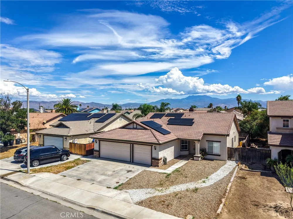 1452 Hummingbird Hemet, CA 92545
