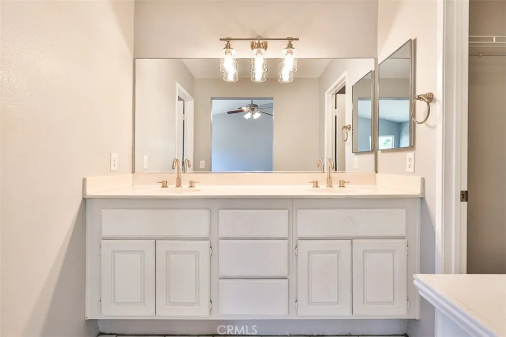 1452 Hummingbird Hemet, CA 92545