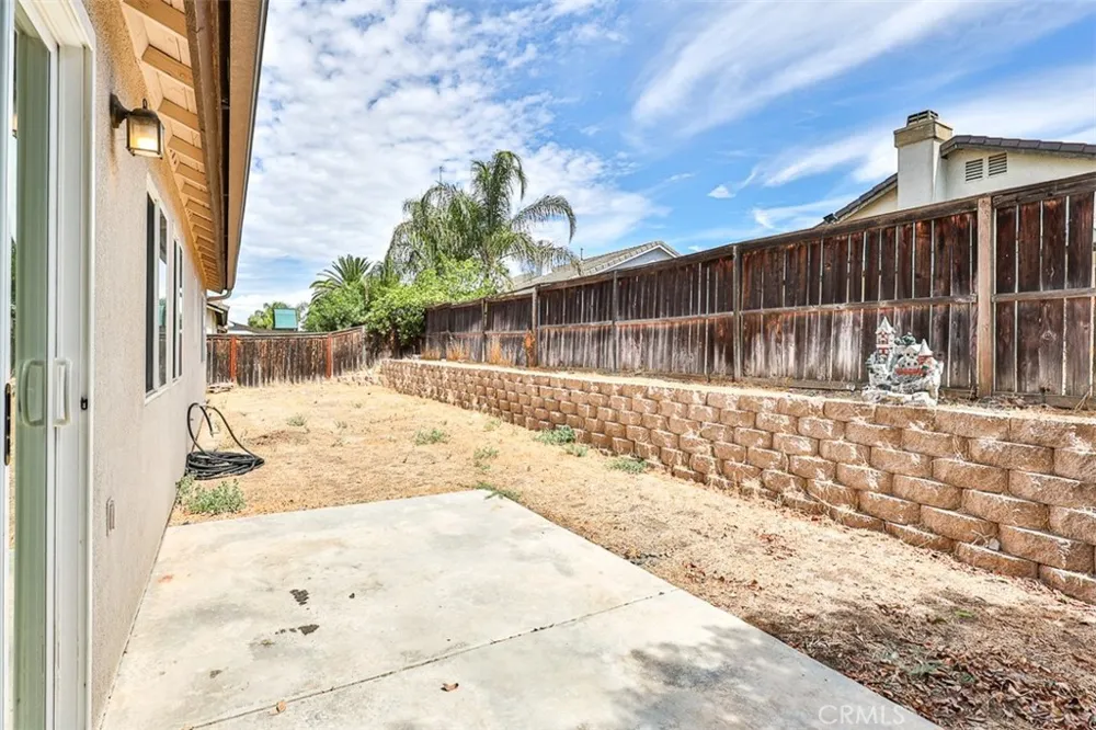 1452 Hummingbird Hemet, CA 92545