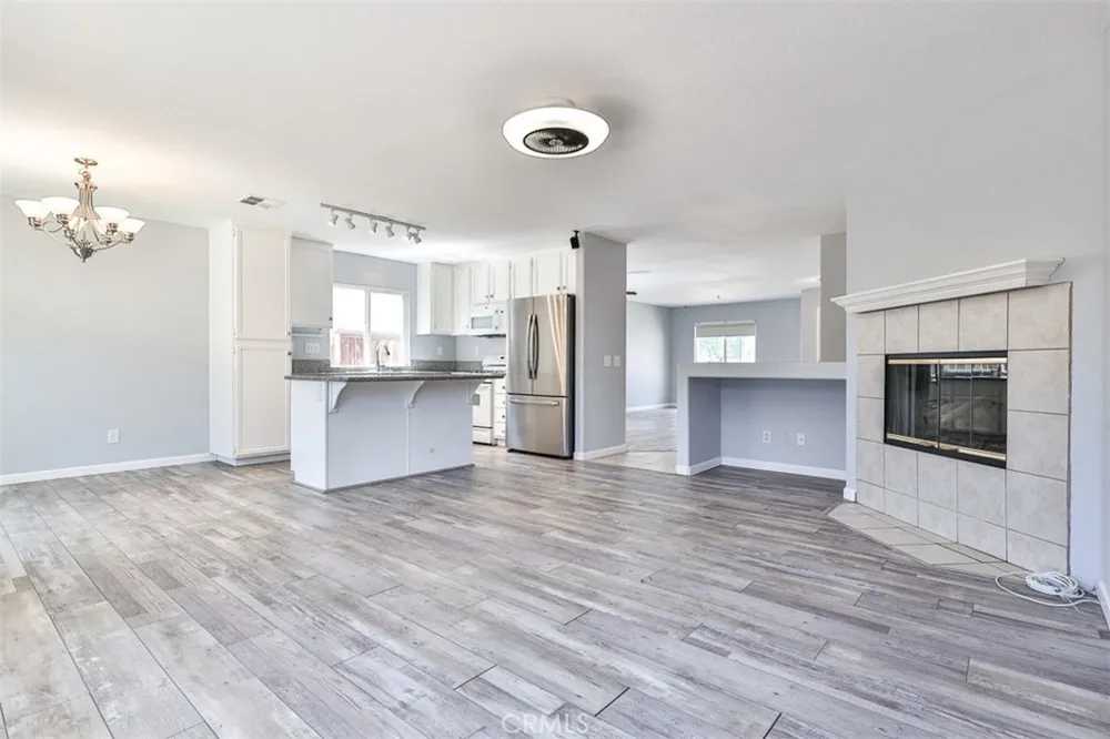 1452 Hummingbird Hemet, CA 92545