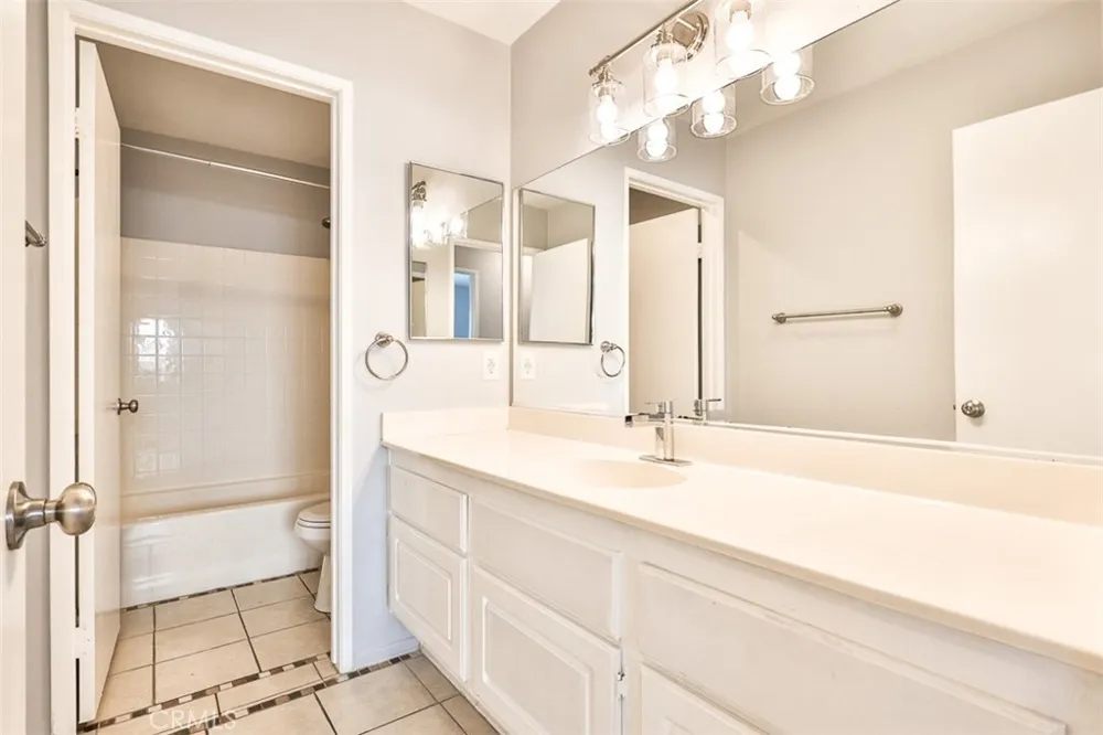 1452 Hummingbird Hemet, CA 92545