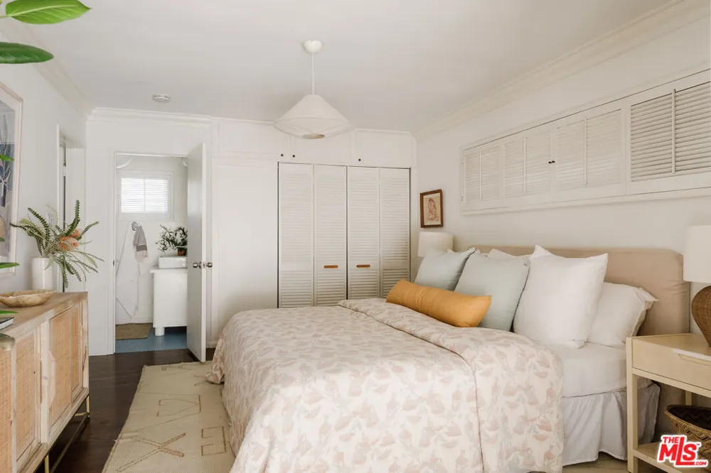 1600 Queens Road Los Angeles, CA 90069