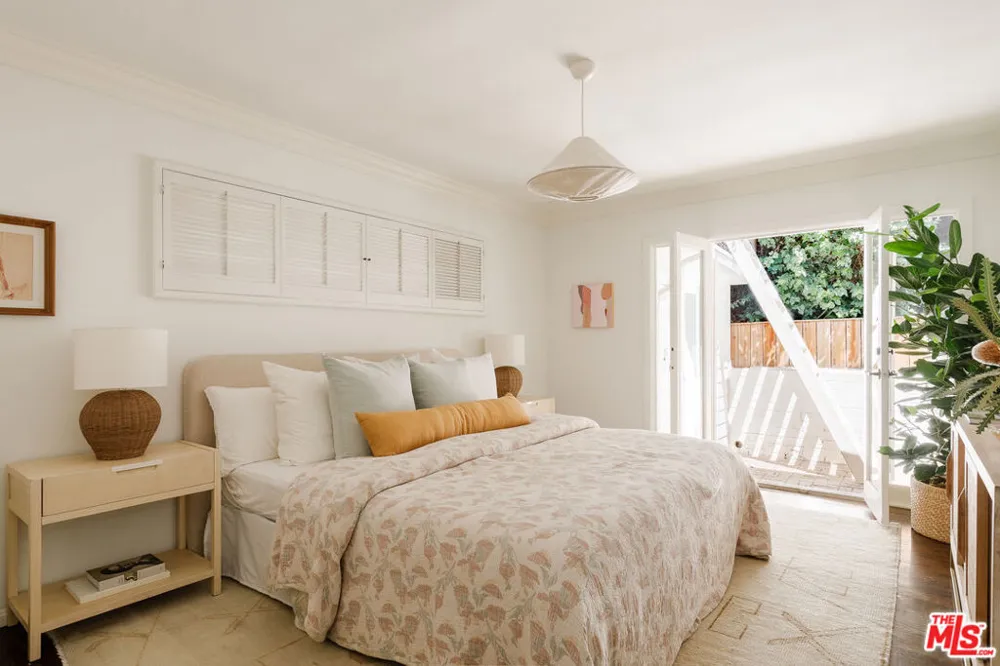 1600 Queens Road Los Angeles, CA 90069