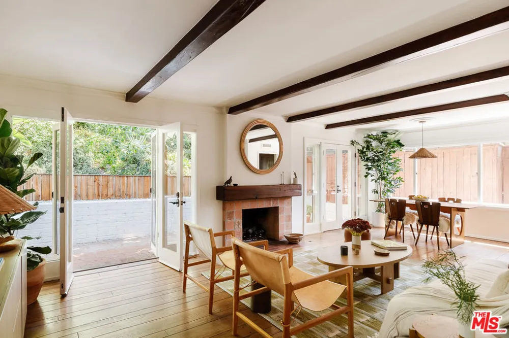 1600 Queens Road Los Angeles, CA 90069