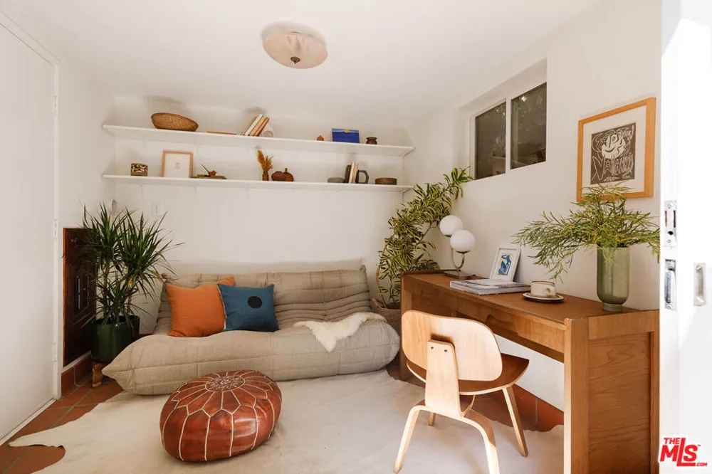 1600 Queens Road Los Angeles, CA 90069