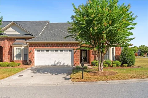 802 North Lake Drive