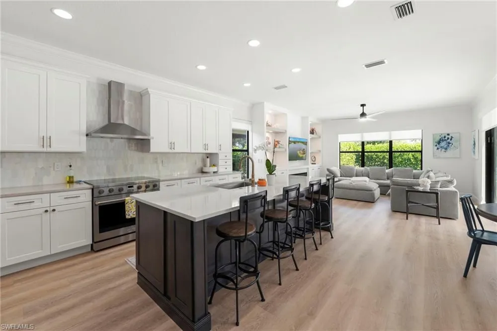 2858 Cinnamon Bay Circle Naples, FL 34119