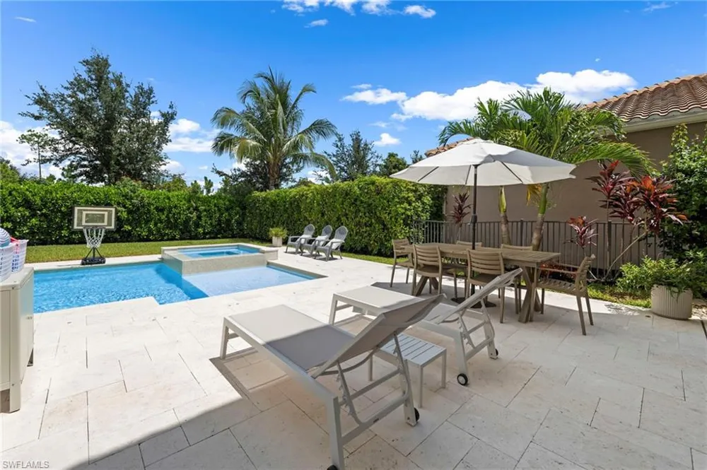 2858 Cinnamon Bay Circle Naples, FL 34119