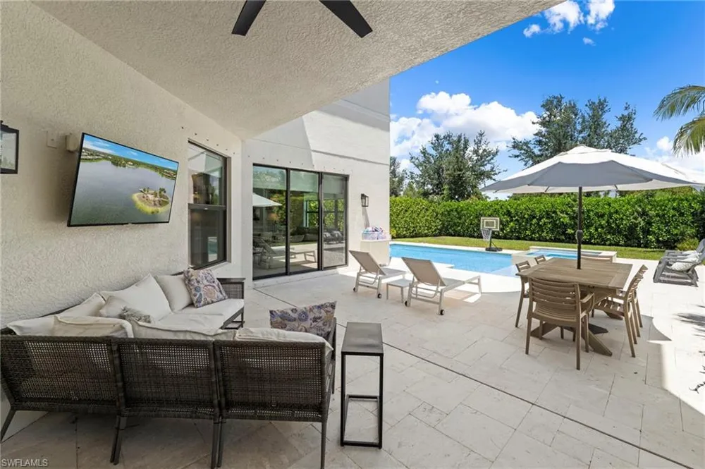 2858 Cinnamon Bay Circle Naples, FL 34119