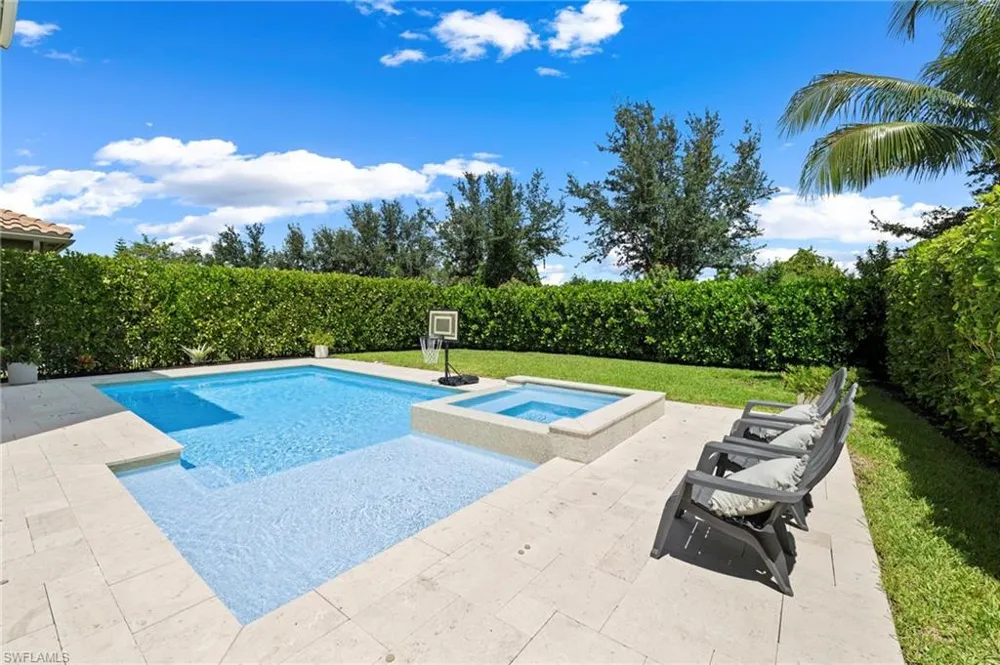 2858 Cinnamon Bay Circle Naples, FL 34119