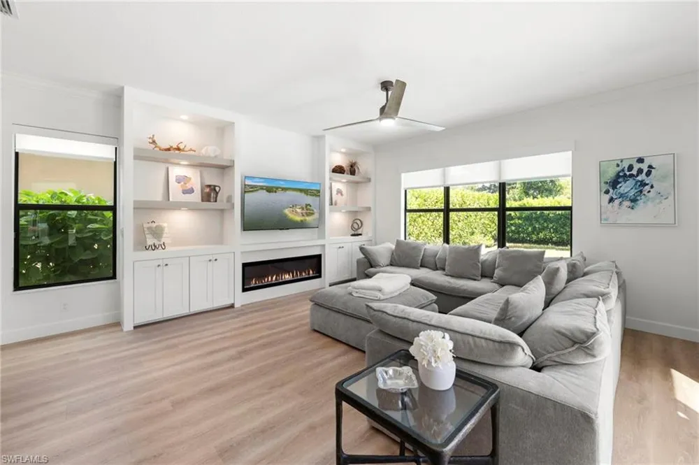 2858 Cinnamon Bay Circle Naples, FL 34119