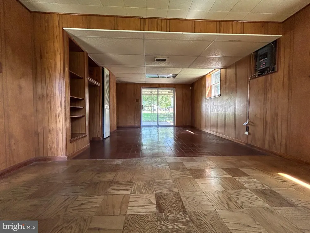 9512 SMALL DRIVE Clinton, MD 20735