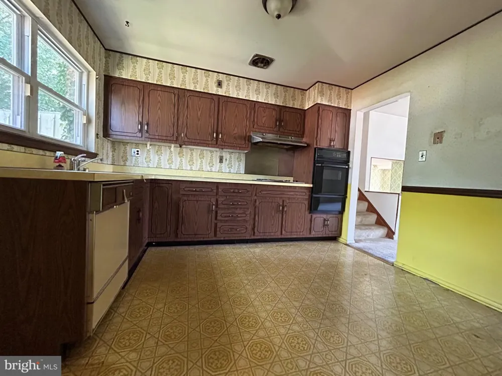 9512 SMALL DRIVE Clinton, MD 20735