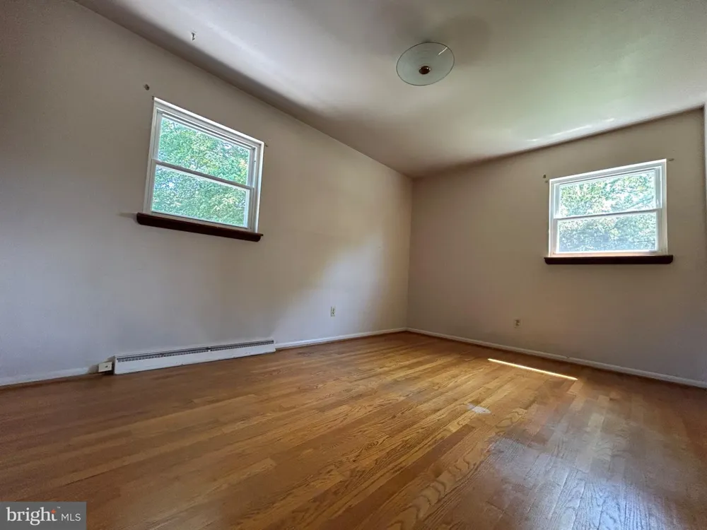 9512 SMALL DRIVE Clinton, MD 20735