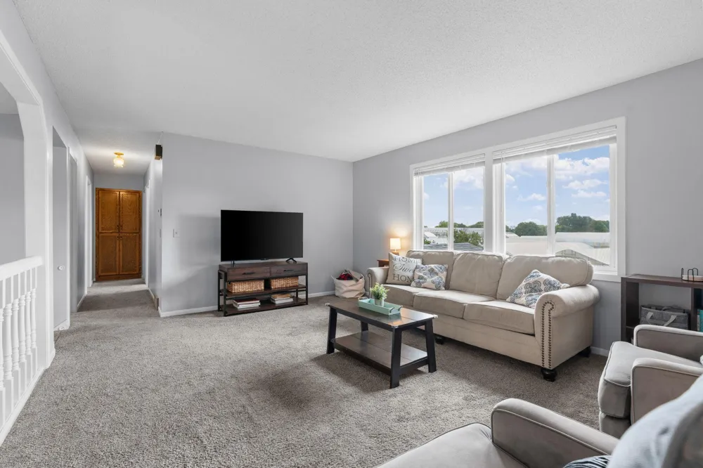 9182 Rosewood Lane Maple Grove, MN 55369