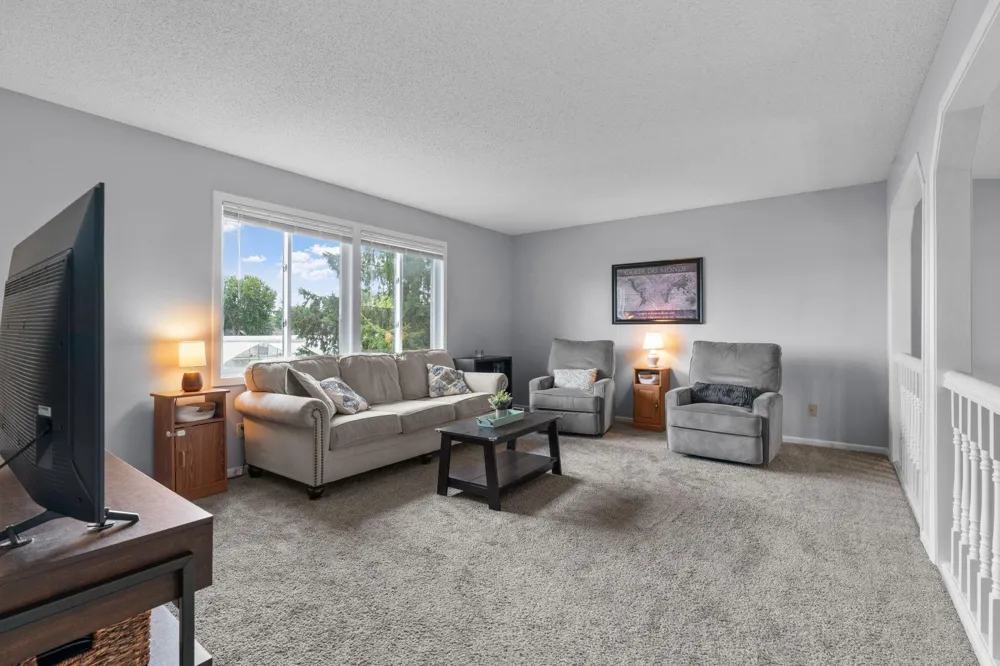 9182 Rosewood Lane Maple Grove, MN 55369