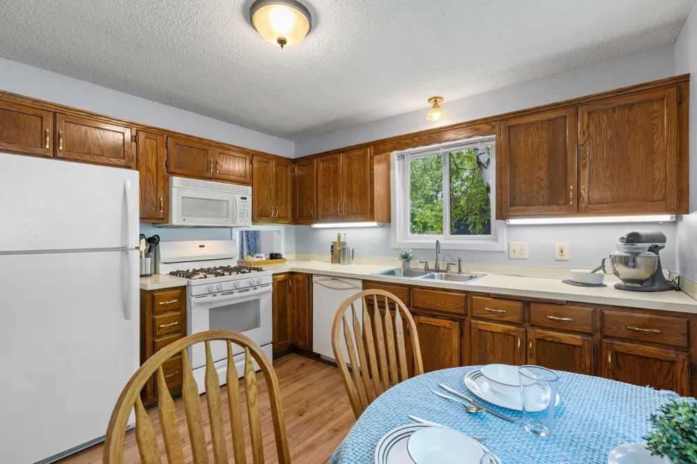 9182 Rosewood Lane Maple Grove, MN 55369