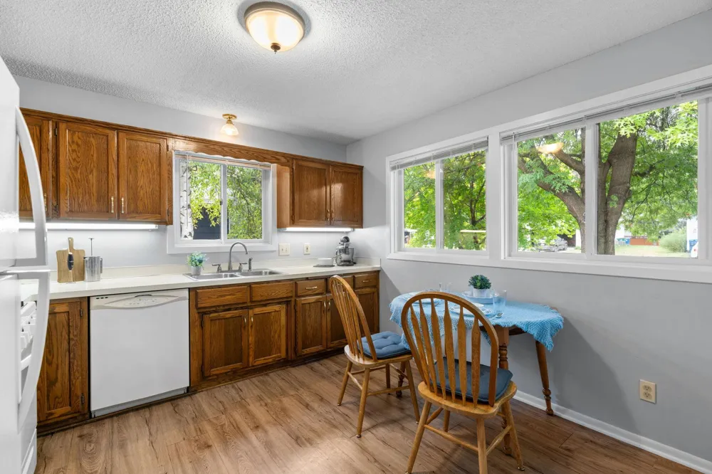 9182 Rosewood Lane Maple Grove, MN 55369