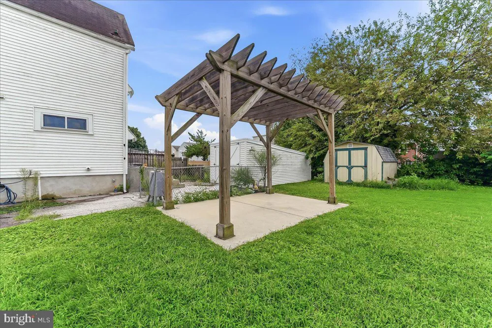 234 ERICKSON AVENUE Essington, PA 19029