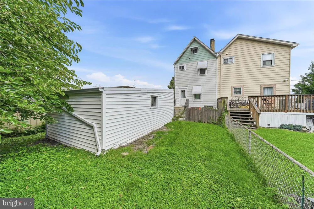 234 ERICKSON AVENUE Essington, PA 19029